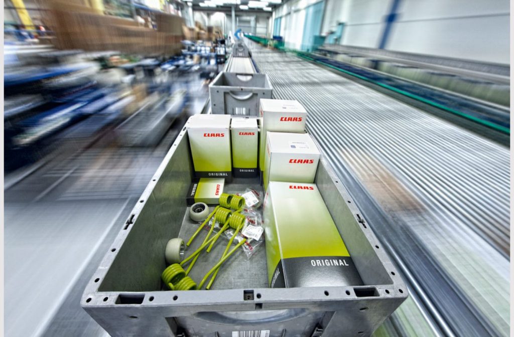 Stockfotos vs. Fotoproduktion: Der Unterschied zwischen Kaufbildern und Auftragsaufnahmen 4 Industrie Industriefotografie vom Industriefotograf Thorsten Schmidtkord: Visualisierung von Arbeitsprozessen: CLAAS Logistik Zentrum.