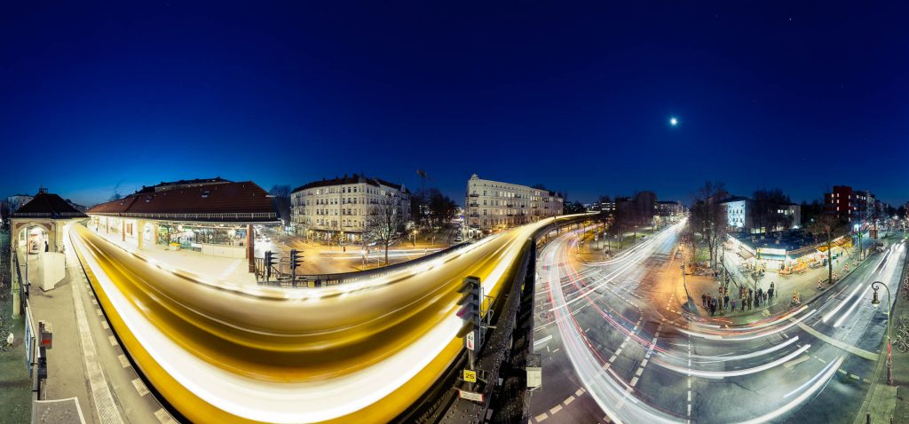 EXPOSE | Panorama-Format für die BVG Werbekampagne. 1 360° Foto UBahnhof Berlin bei Nacht