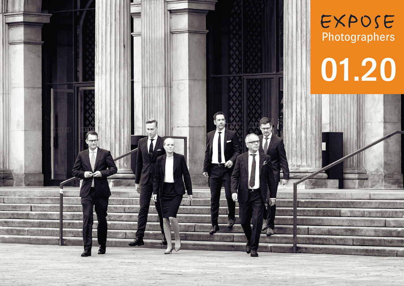 EXPOSE Broschüre 01.20: Individuelle Bildwelten für starke Unternehmensauftritte. 6 EXPOSE Broschüre 01.20: mit aktuellen Produktionsbeispielen: Corporate- & Industriefotografie für einen internationalen Baumaschinen-Hersteller, für renommierte Arbeitsrechtler und für sympathische Bodenbelagsexperten.