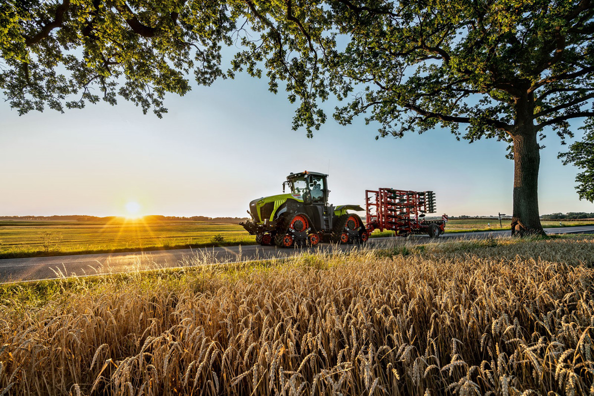 EXPOSE Corporate Photo | Landwirtschaft von Thorsten Schmidtkord. 1 EXPOSE industriefotograf thorsten schmidtkord landwirtschaft CLAAS landmaschinen 2